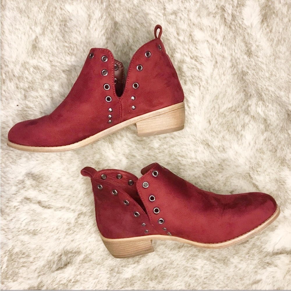 Maroon booties